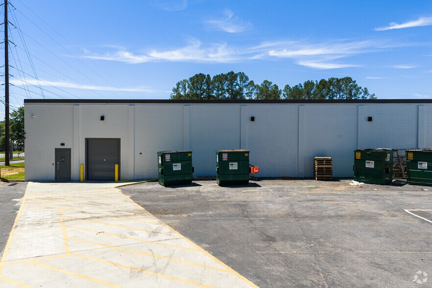 More Photos Of 1301-1395 W Fort Williams St, Sylacauga Supermarket For Sale