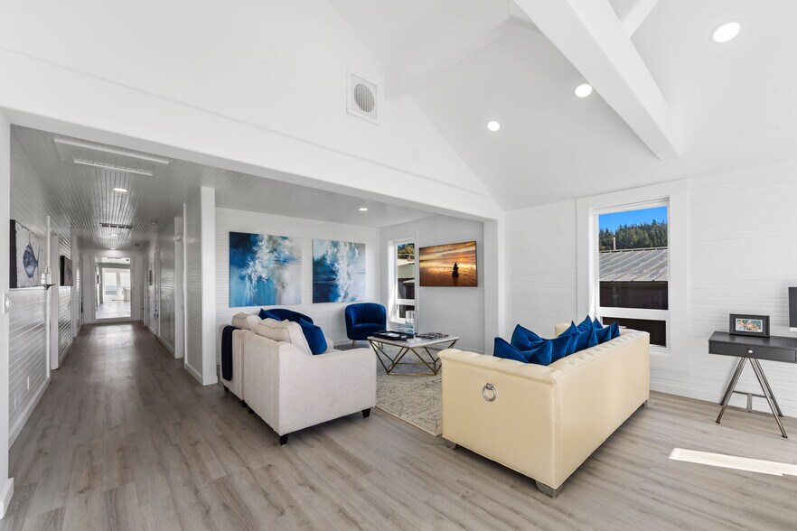 More Photos Of 267 W Sixth St, Port Orford Storefront Retail Residential For Sale