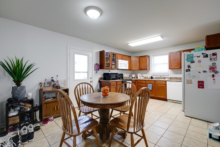 More Photos Of 2304 5th Ave, Richmond Apartments For Sale