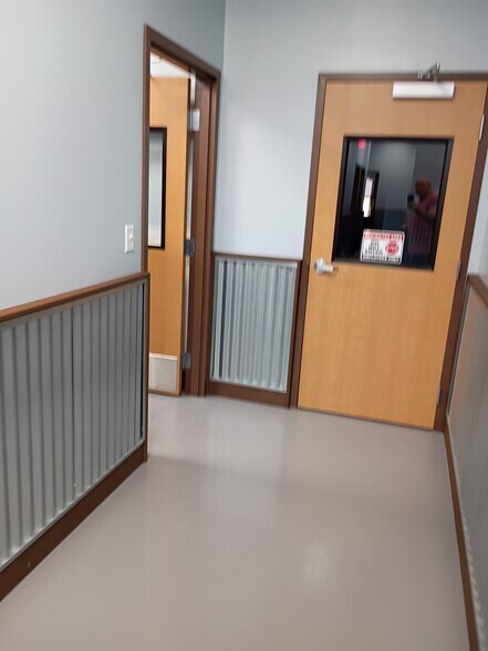 More Photos Of 13214 38th St N, Clearwater Warehouse For Sale