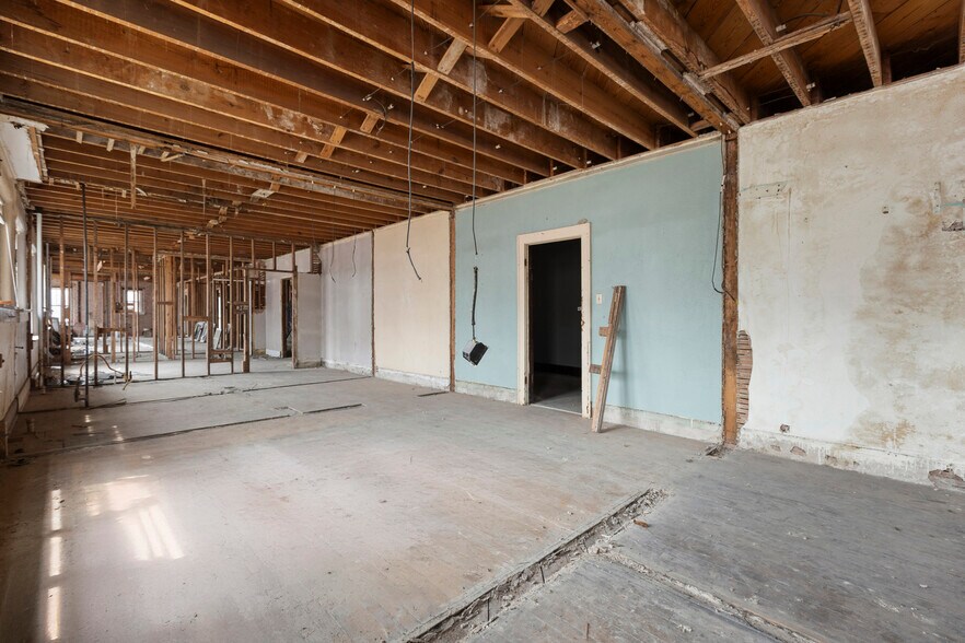 More Photos Of 201 N 3rd St, Ponca City Apartments For Sale