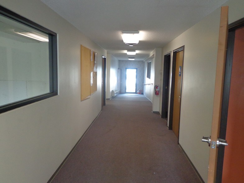 More Photos Of 25 Red River Ave N, Cold Spring Coworking Space