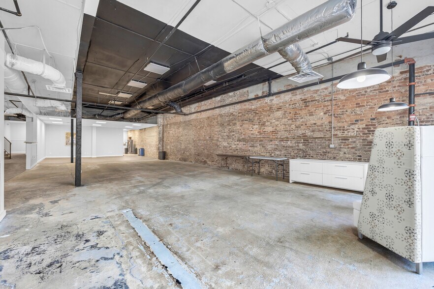 More Photos Of 510-512 Broad St, Rome Office For Lease