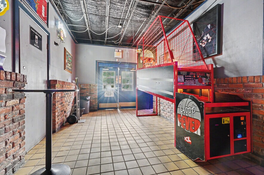 More Photos Of 244 N Water St, Kent Bar For Sale