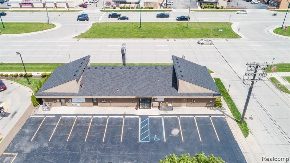 More Photos Of 15201-15401 Southfield Rd, Allen Park Medical For Lease