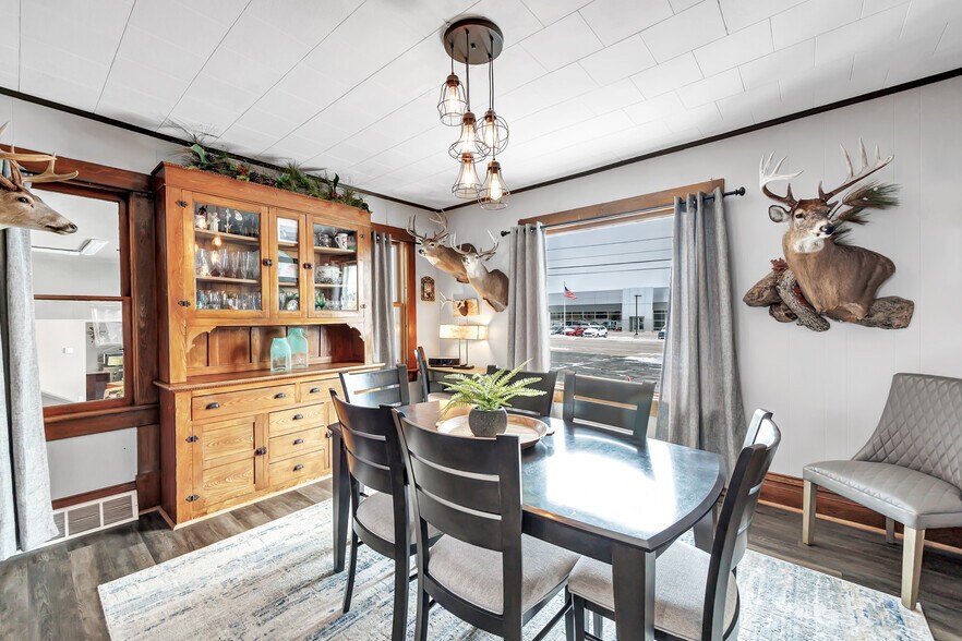 More Photos Of 513-529 Duluth Ave, Sturgeon Bay, Sturgeon Bay General Retail For Sale