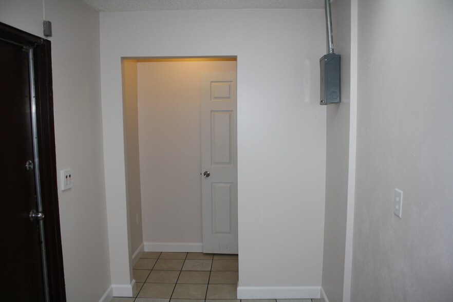 More Photos Of 4917 Maryville Rd, Granite City Office For Sale