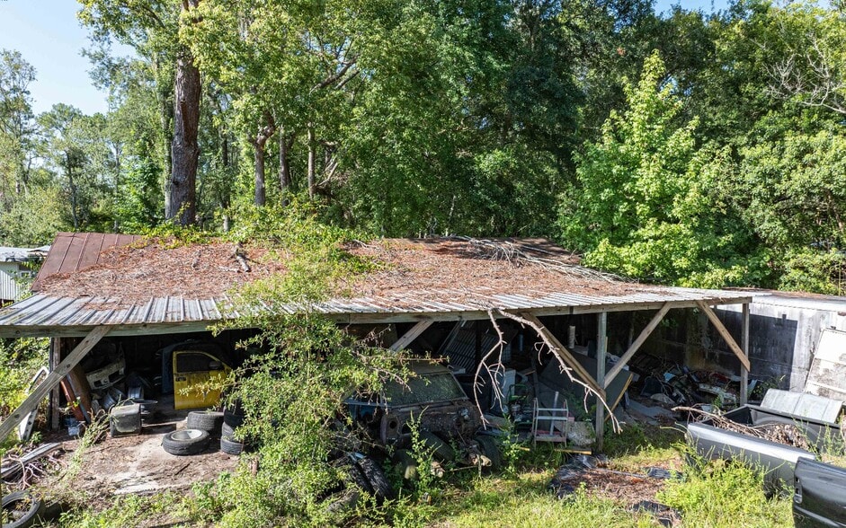 More Photos Of 13508 US HWY 90, Live Oak Industrial For Sale