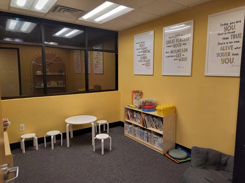 More Photos Of 8401 Ohio, Merrillville Office For Sale