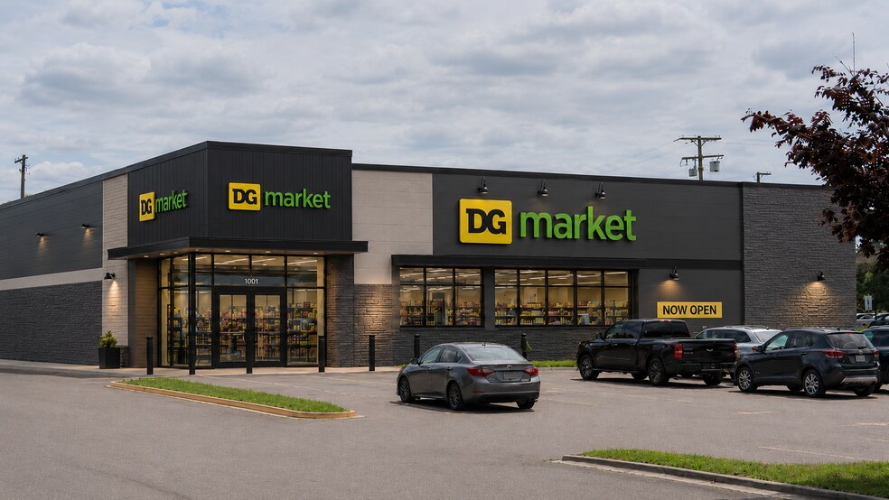 More Photos Of 50 Ecorse Rd, Ypsilanti Storefront For Lease