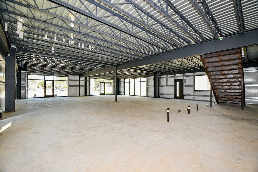 More Photos Of 5713 13th St, Katy Unknown For Lease