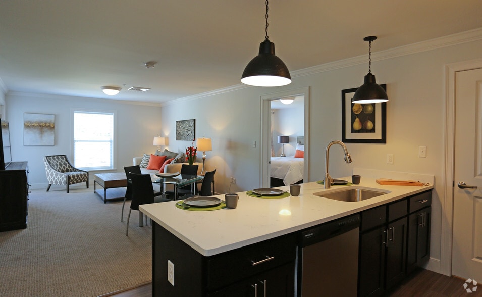 More Photos Of 77A Excelsior Ave, Saratoga Springs Apartments For Lease