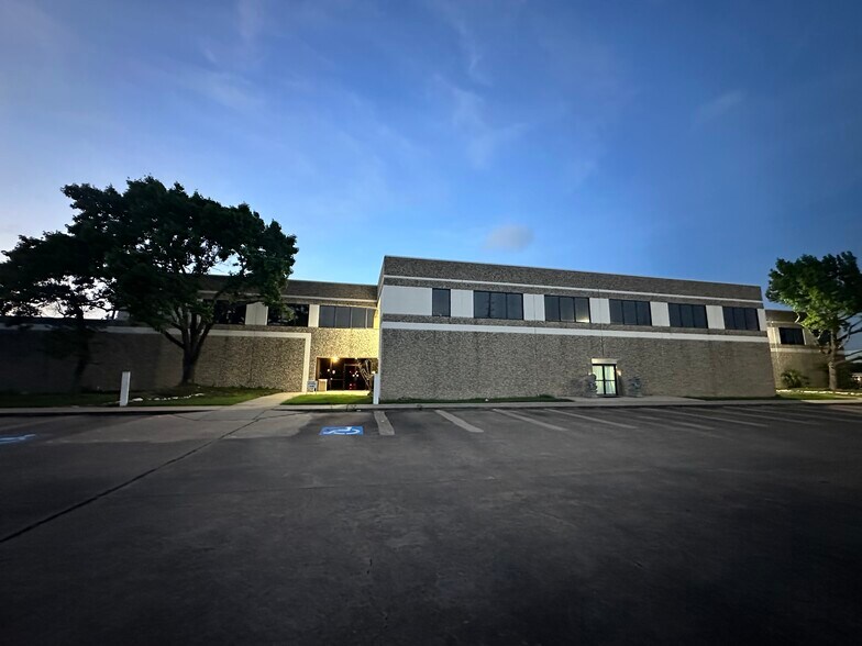 Primary Photo Of 11100 W Airport Blvd, Stafford Warehouse For Lease