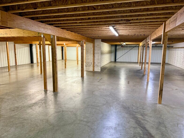 More Photos Of 12045 6300 Rd, Montrose Flex For Lease