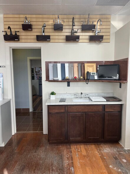 More Photos Of 5400 Brookpark Rd, Cleveland Manufacturing For Lease