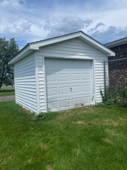 More Photos Of 210 Home Ave, Churubusco Office Residential For Sale