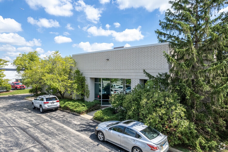 More Photos Of 75 Chancellor Dr, Roselle Industrial For Sale