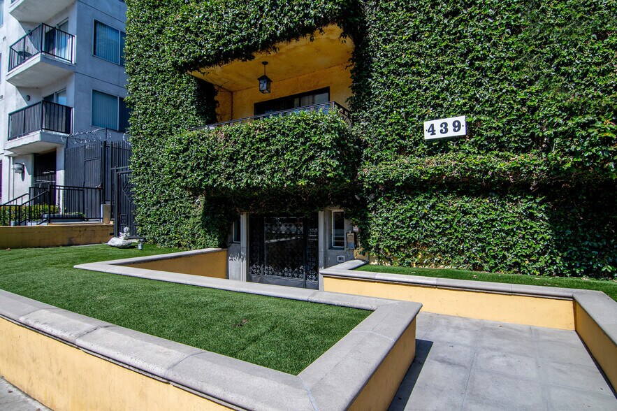 More Photos Of 439 S Hobart Blvd, Los Angeles Apartments For Sale