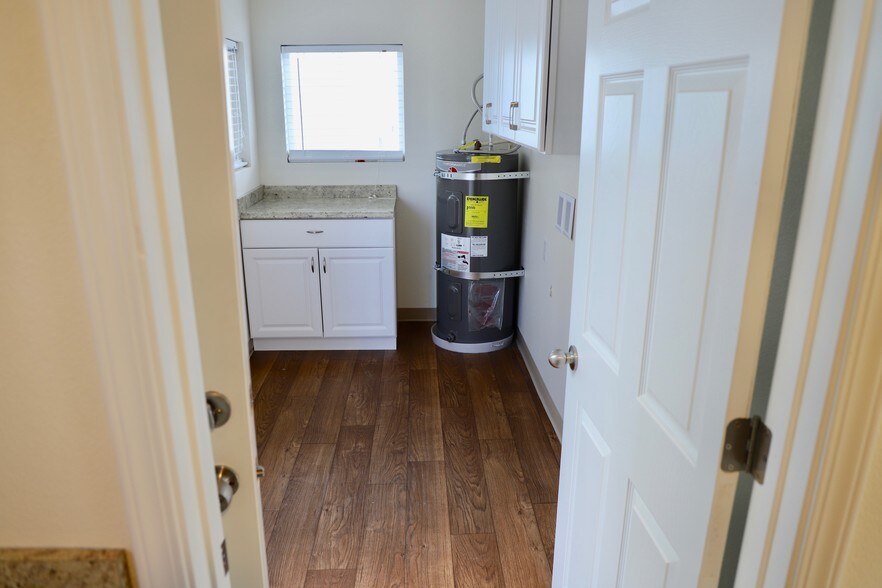 More Photos Of 1348 12th St, Salem Apartments For Sale