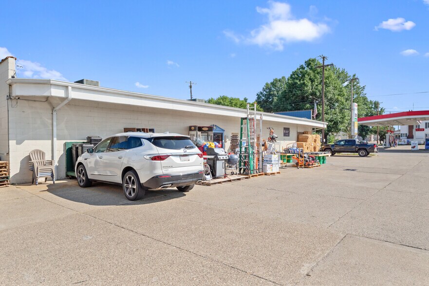 More Photos Of 61 Vine St, Gallipolis Storefront For Sale