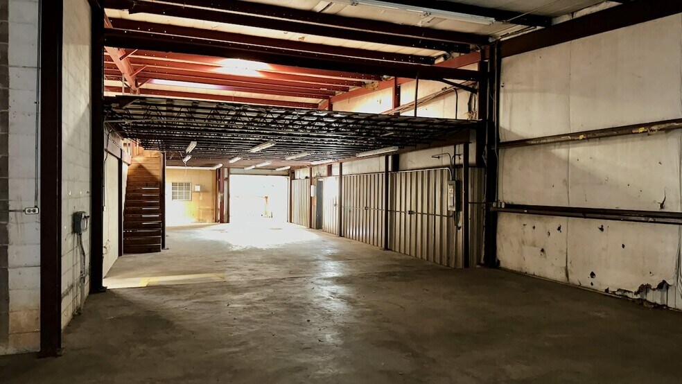 More Photos Of 3107 Spring Hill Ave, Mobile Freestanding For Sale