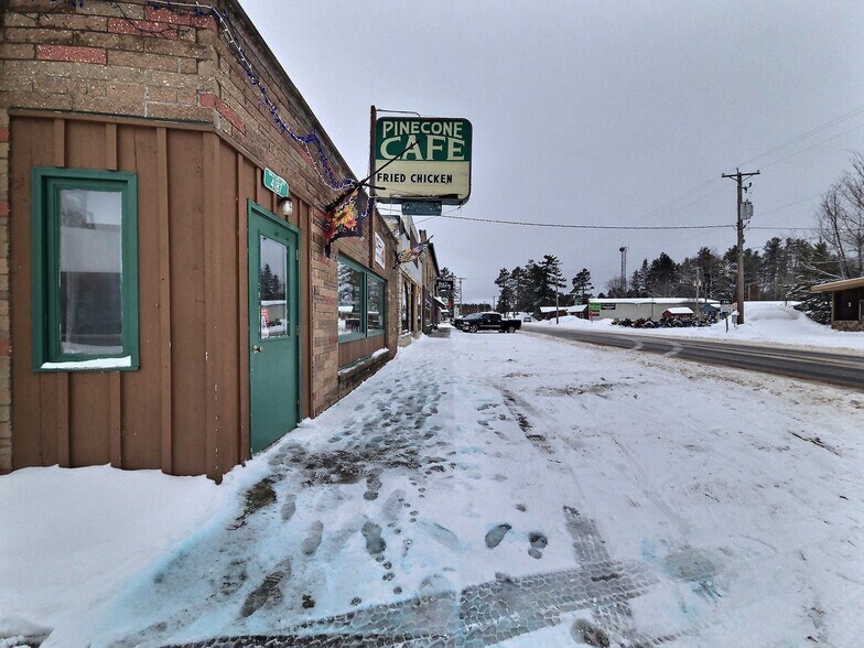 More Photos Of 4187 Highway B, Land O Lakes General Retail For Sale