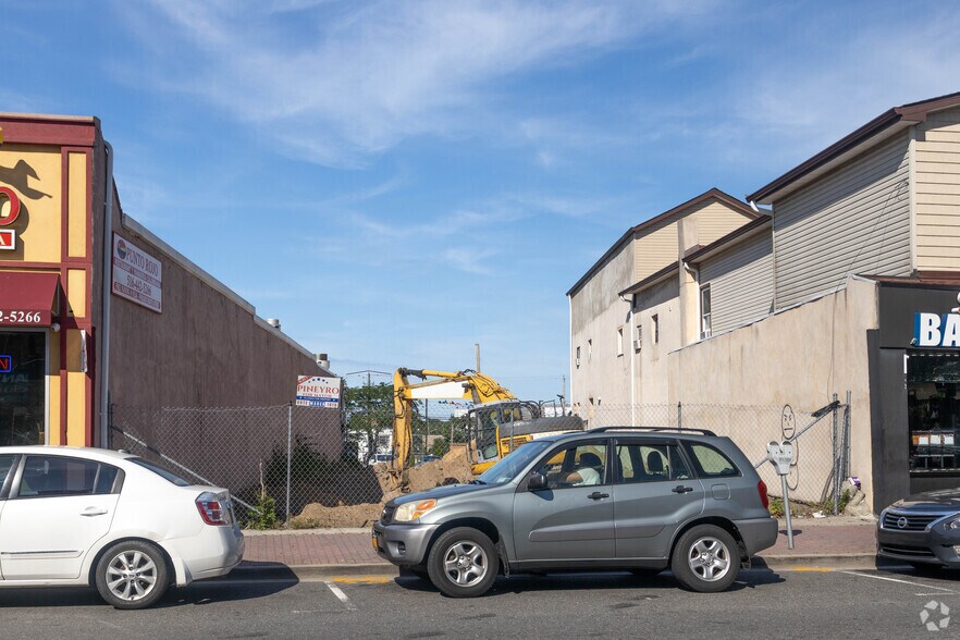 More Photos Of 87-89 S Main St, Freeport Apartments For Lease