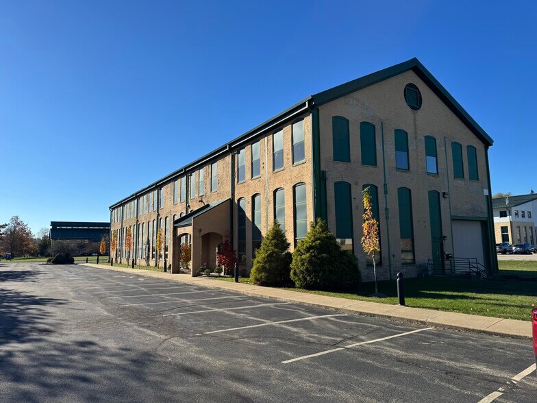 More Photos Of 30 S Linden St, Duquesne Warehouse For Lease