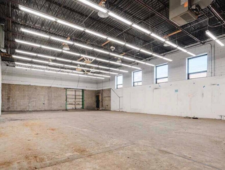 More Photos Of 573 Johnson Ave, Brooklyn Warehouse For Lease