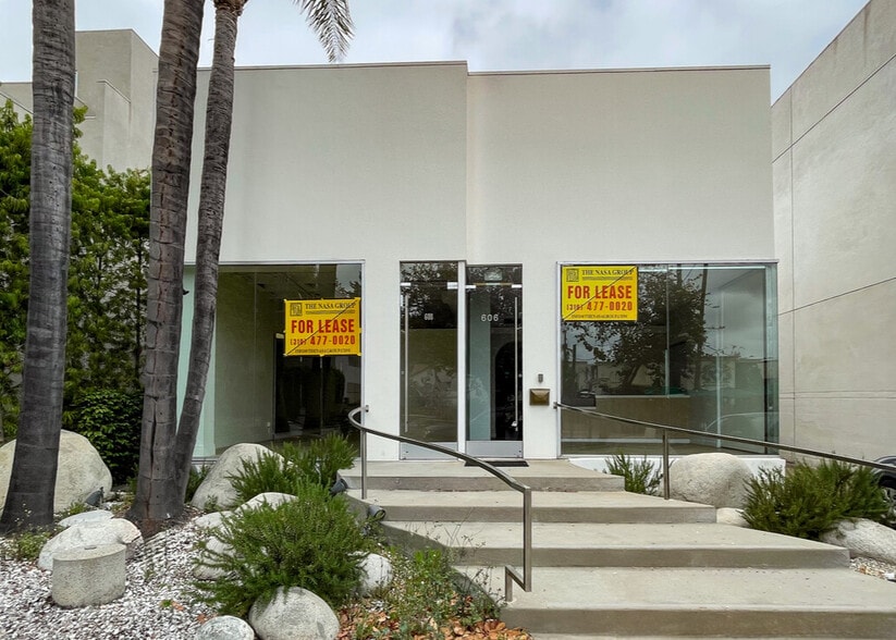 Primary Photo Of 8533-8539 Melrose Ave, Los Angeles Unknown For Lease