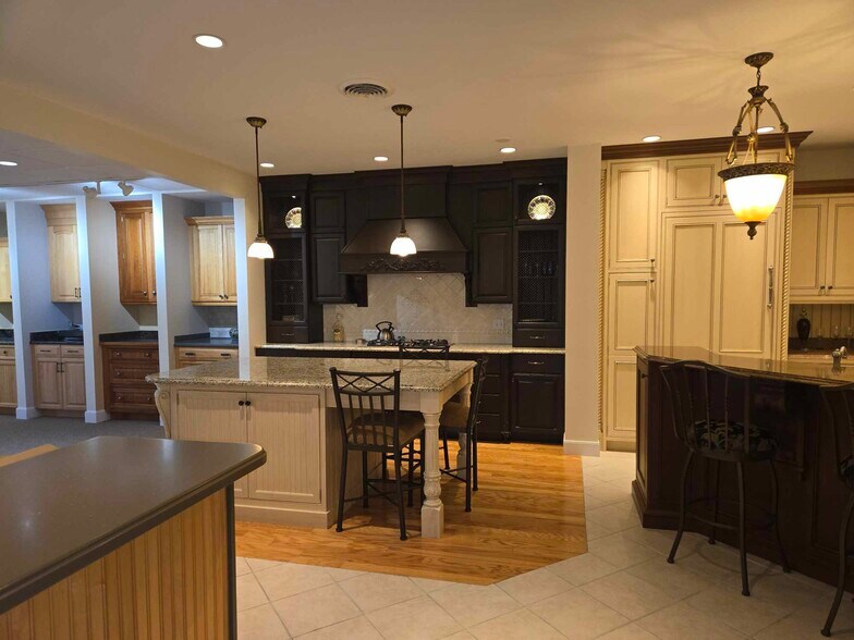 More Photos Of 1291 Worcester Rd, Framingham Office For Sale