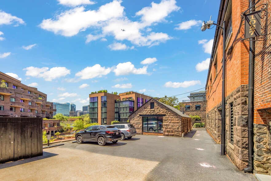 More Photos Of 1028 33rd St NW, Washington Unknown For Sale