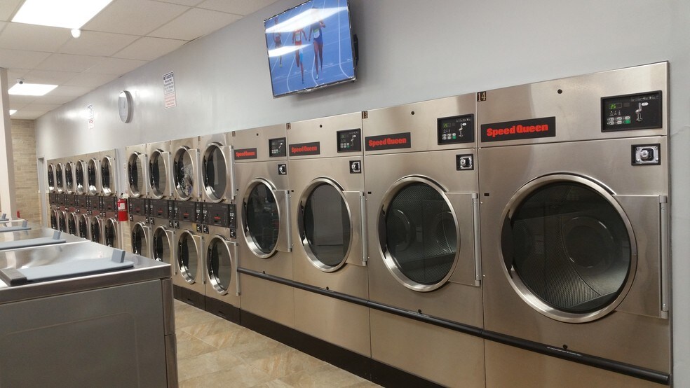 More Photos Of 1110-1112 S Long Beach Blvd, Compton General Retail For Sale