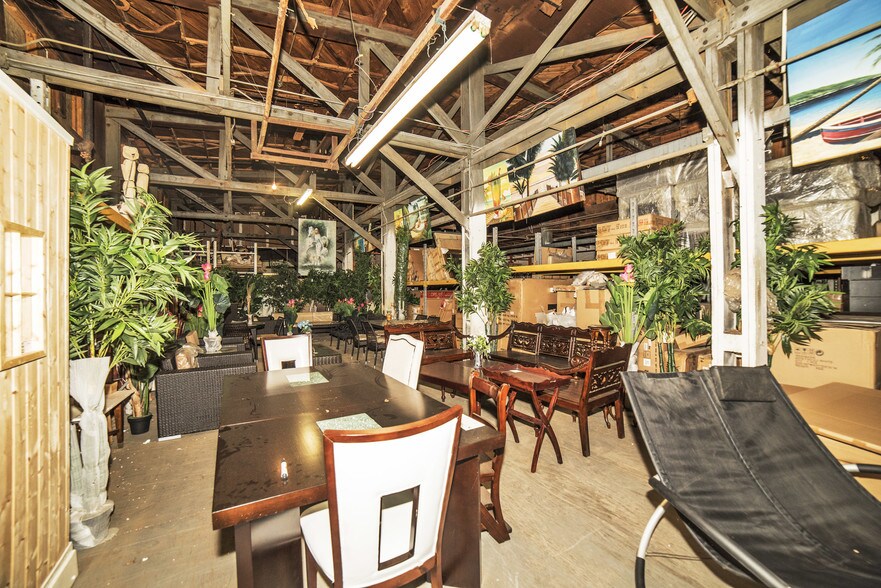 More Photos Of 4214 W Virginia Ave, Tampa Warehouse For Lease