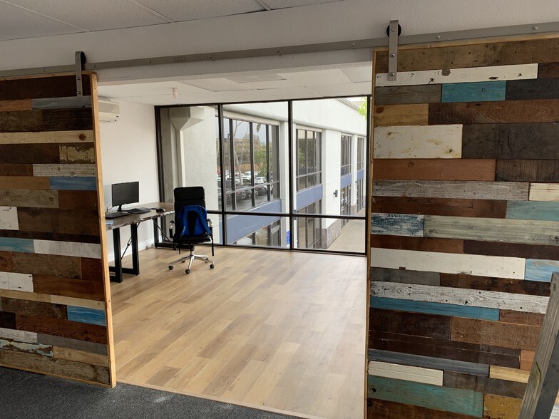 More Photos Of 340 Rancheros Dr, San Marcos Warehouse For Lease