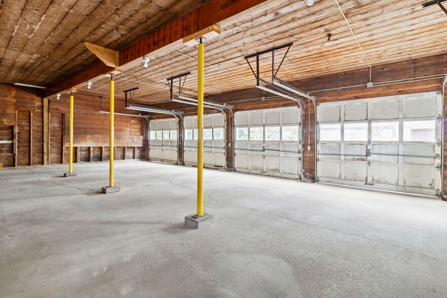 More Photos Of 40 E Main St, Canton Apartments For Sale