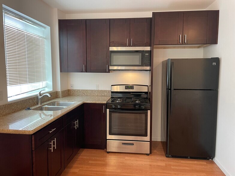 More Photos Of 5502-5506 University Ave, San Diego Apartments For Sale