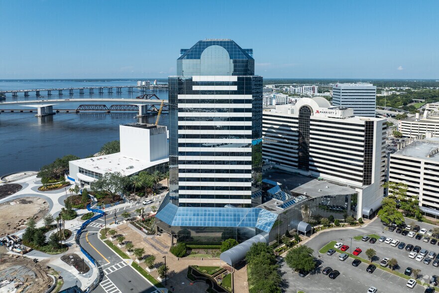 More Photos Of 225 Water St, Jacksonville Office For Lease