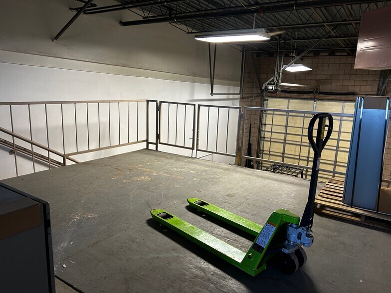 More Photos Of 3752 Imperial St, Frederick Light Manufacturing For Sale