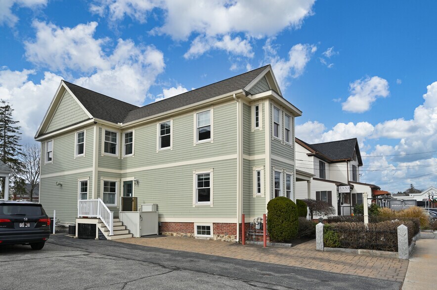 More Photos Of 13 Bartlet St, Andover Office For Lease