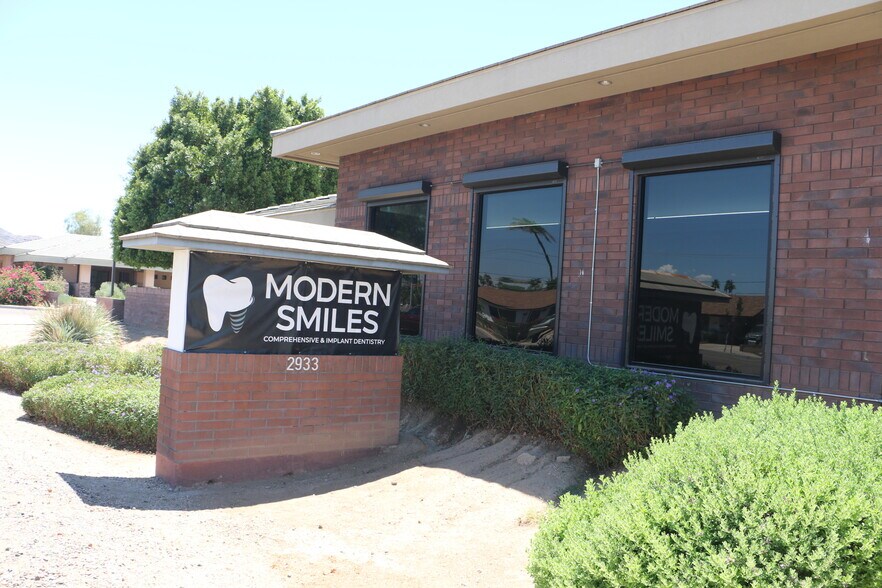 More Photos Of 2933 W Cactus Rd, Phoenix Medical For Sale