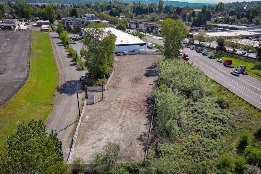 More Photos Of 300 S Sullivan St, Seattle Land For Lease