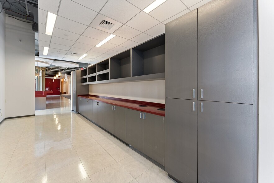 More Photos Of 2000 Duke St, Alexandria Office For Sale