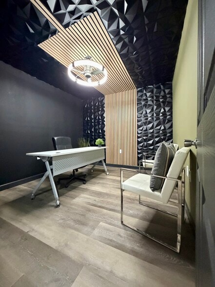 More Photos Of 131 W Duval St, Lake City Storefront Retail Office For Lease