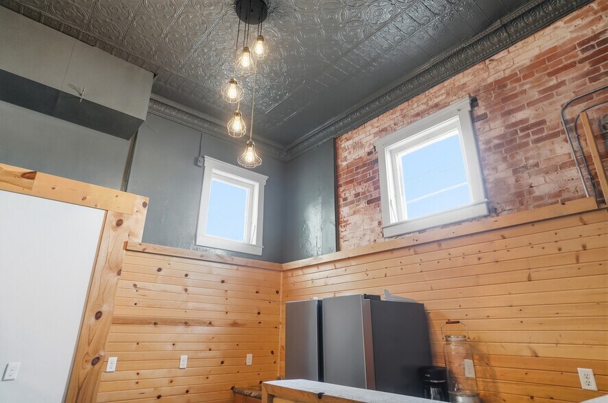 More Photos Of 209 N Main St, Delphos Restaurant For Sale