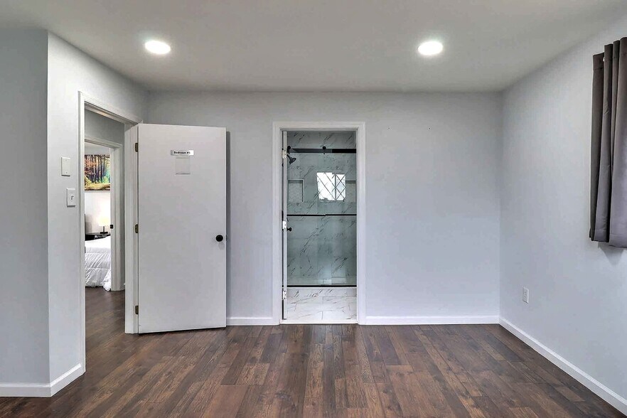 More Photos Of 3360 PA-940, Mount Pocono Specialty For Sale