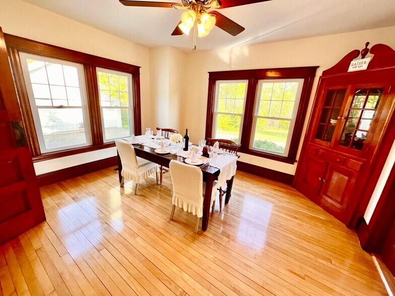 More Photos Of 546 Broadway, Bangor Storefront Retail Residential For Sale