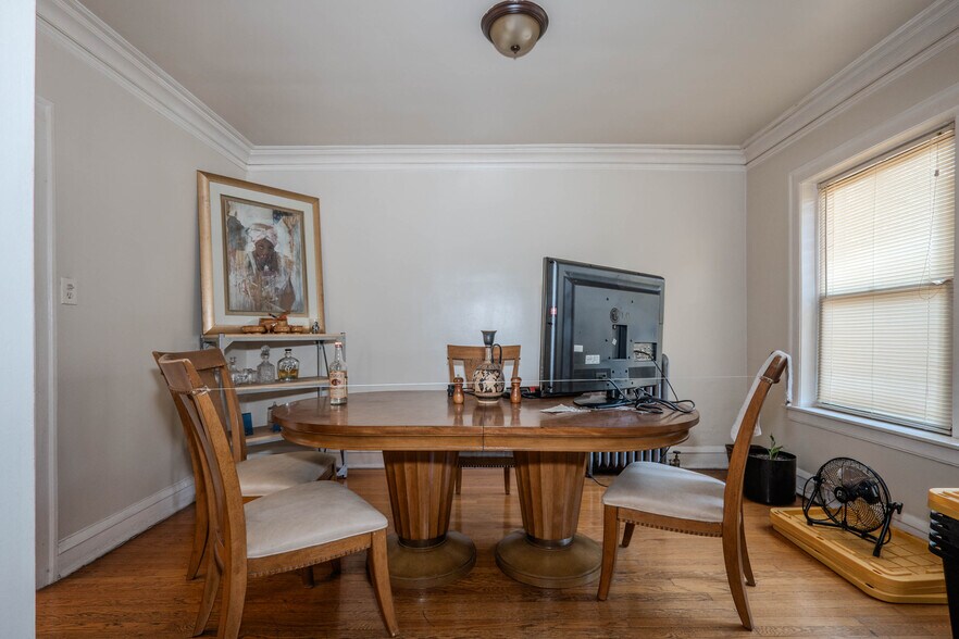More Photos Of 7701 S Eggelston St, Chicago Apartments For Sale