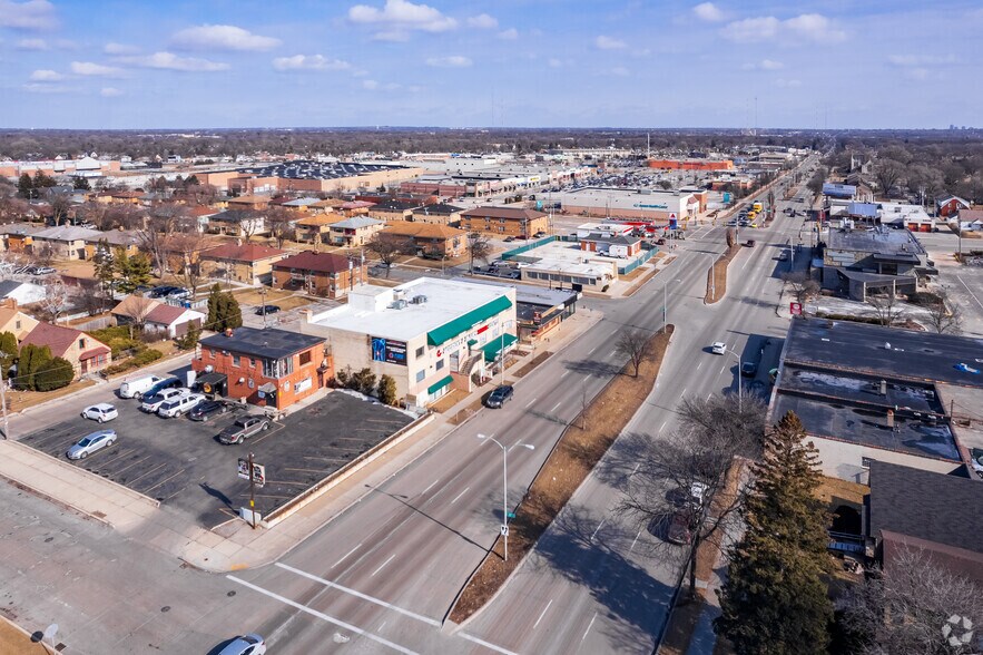 More Photos Of 6114 W Capitol Dr, Milwaukee Medical For Sale