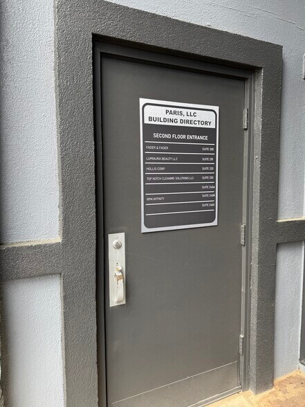 More Photos Of 752 Brookhaven Cir, Memphis Office For Lease